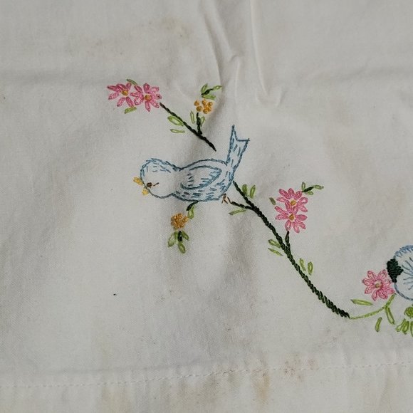 Vintage Embroidered Crochet Linen Lot Multiple Pieces Pillowcase Handkerchiefs - Picture 5 of 13